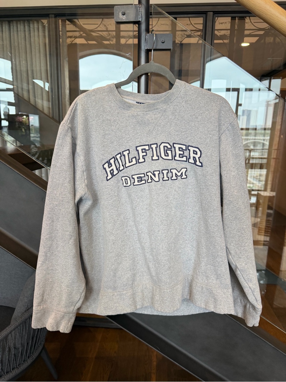 Tommy Hilfiger Gray Crewneck Sweatshirt | Tommy Jeans